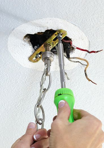 Light-Fixture-Installation-and-Repair